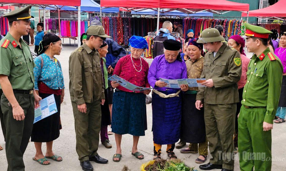 &ldquo;C&aacute;nh tay nối d&agrave;i&rdquo; bảo đảm an ninh trật tự ở cơ sở