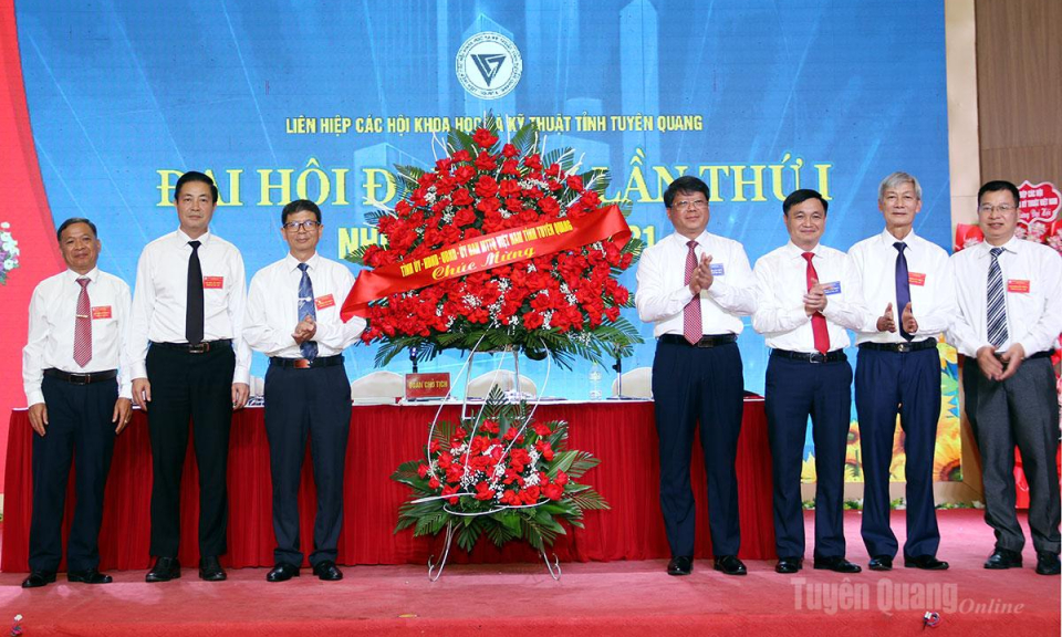 Tập hợp, đo&agrave;n kết, ph&aacute;t huy sức mạnh tr&iacute; tuệ của đội ngũ tr&iacute; thức khoa học v&agrave; c&ocirc;ng nghệ