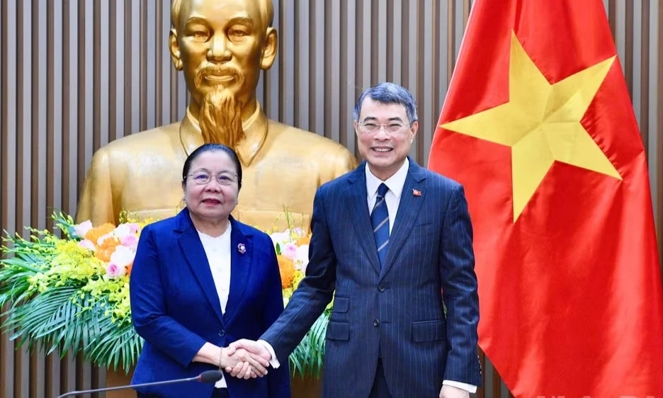 Việt Nam v&agrave; L&agrave;o cần tăng cường chia sẻ kinh nghiệm thực tiễn x&acirc;y dựng tổ chức bộ m&aacute;y, quản l&yacute; Nh&agrave; nước