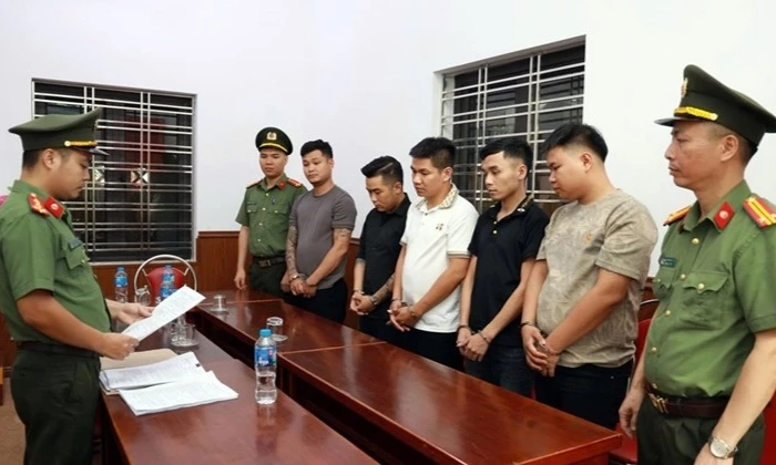 L&agrave;o Cai khởi tố th&ecirc;m 5 t&agrave;i xế trong đường d&acirc;y đưa người nước ngo&agrave;i nhập cảnh tr&aacute;i ph&eacute;p