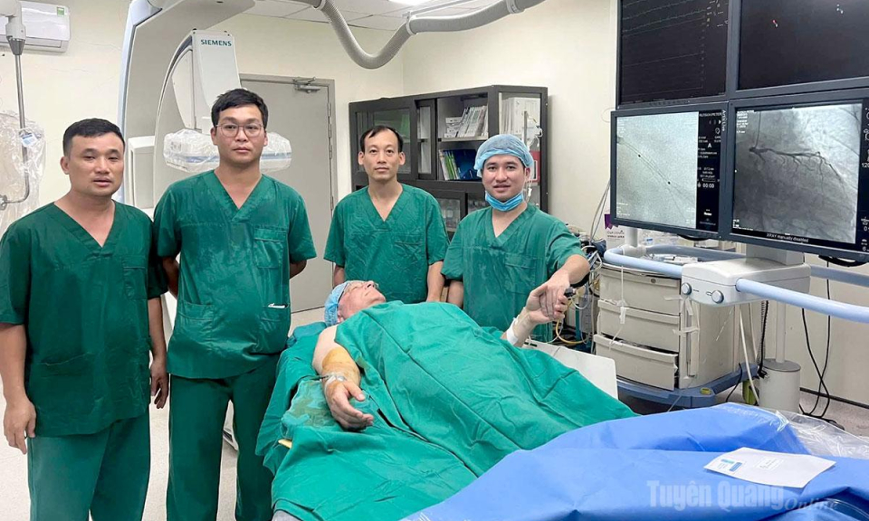 Bệnh viện Đa khoa H&agrave; Giang cấp cứu th&agrave;nh c&ocirc;ng bệnh nh&acirc;n người Đức bị nhồi m&aacute;u cơ tim cấp