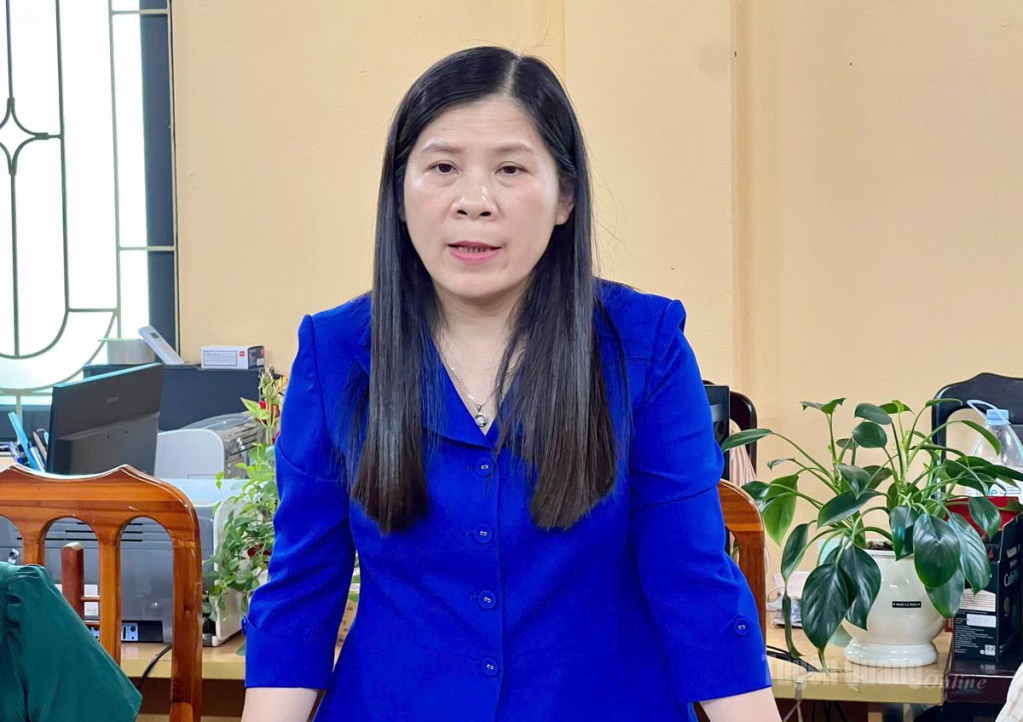 Đồng chí Lê Thị Thanh Trà, Uỷ viên BCH Đảng bộ tỉnh, Phó Chủ tịch HĐND tỉnh phát biểu tại buổi làm việc.