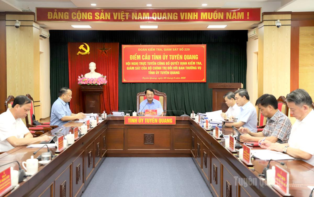 Các đại biểu dự họp.
