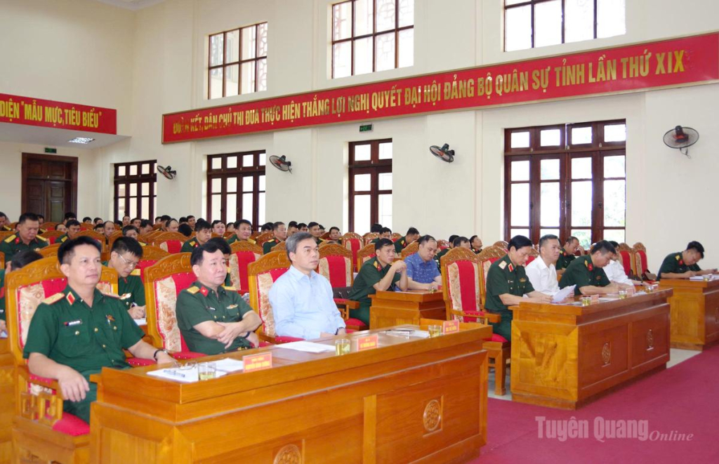 Các đại biểu dự hội nghị.