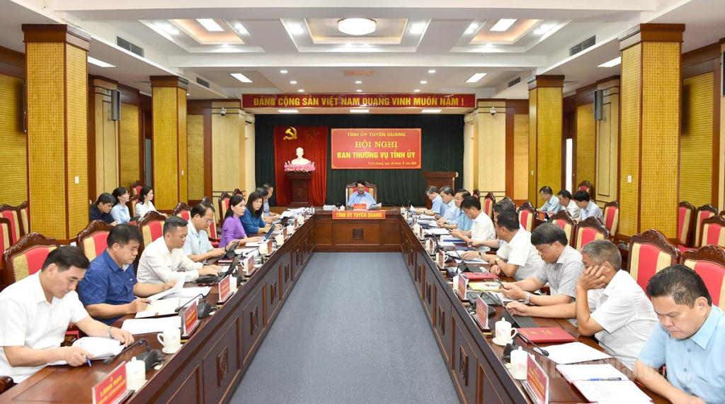 Các đại biểu dự hội nghị.