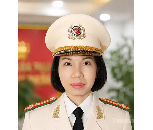 Thượng tá Vương Thanh Mai,  Đội trưởng Phòng Cảnh sát điều tra  tội phạm về ma túy, Công an tỉnh.