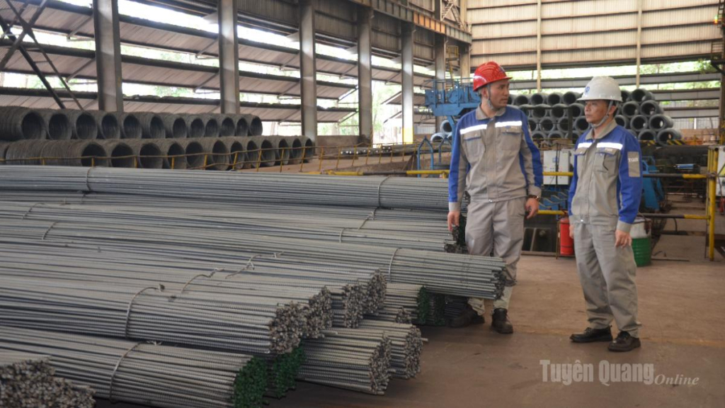 Môi trường lao động tại Công ty TNHH Gang thép Tuyên Quang ngày càng được cải thiện tốt hơn.