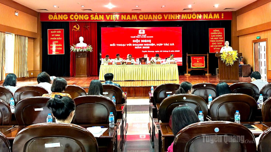 Thuế tỉnh Tuyên Quang tổ chức hội nghị đối thoại với doanh nghiệp, hợp tác xã.