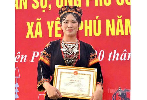 Chị  Đặng Thị Linh,  thôn 3  Thống Nhất, xã Yên Phú.