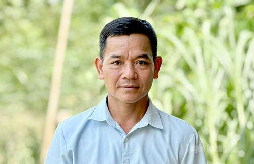 đồng chí Nguyễn Xuân Xuyến, Bí thư Chi bộ,  Trưởng ban Công tác Mặt trận thôn Ngọc Hà, xã Linh Hồ.