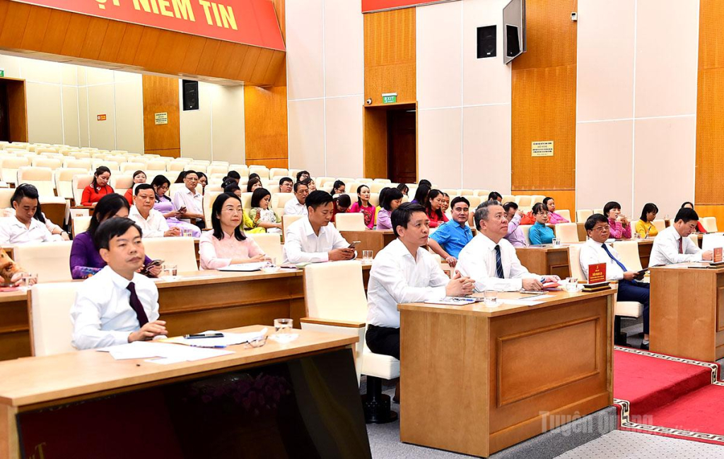 Các đại biểu dự hội nghị.