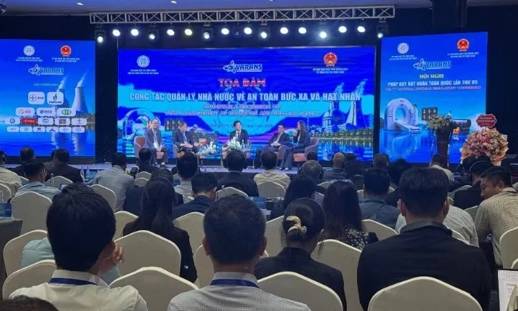 Đề xuất nhiều giải ph&aacute;p ho&agrave;n thiện hệ thống ph&aacute;p quy hạt nh&acirc;n