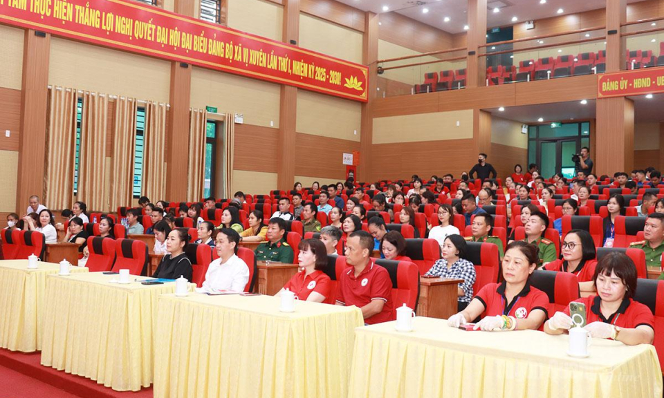 Hơn 300 t&igrave;nh nguyện vi&ecirc;n tham gia hiến m&aacute;u t&igrave;nh nguyện tại x&atilde; Vị Xuy&ecirc;n