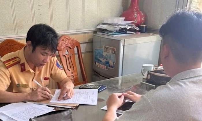 T&agrave;i xế t&ocirc;ng xe m&aacute;y rồi bỏ chạy ở Hải Ph&ograve;ng đối diện mức phạt tới 40 triệu đồng