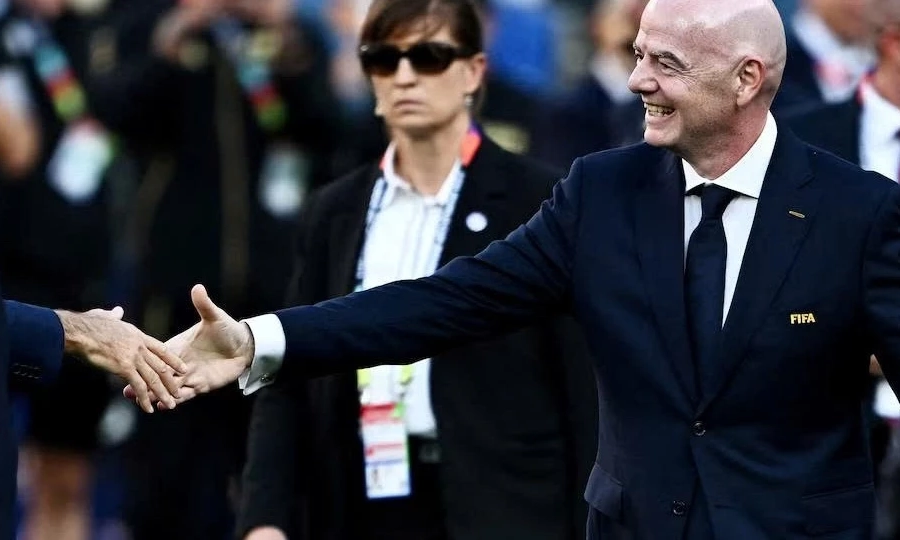 FIFA đối mặt l&agrave;n s&oacute;ng đ&ograve;i minh bạch hơn sau kế hoạch b&aacute;n cổ phần World Cup