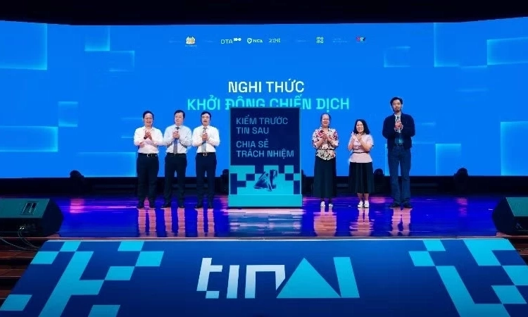 X&acirc;y dựng phản xạ kiểm chứng th&ocirc;ng tin trong kỷ nguy&ecirc;n AI