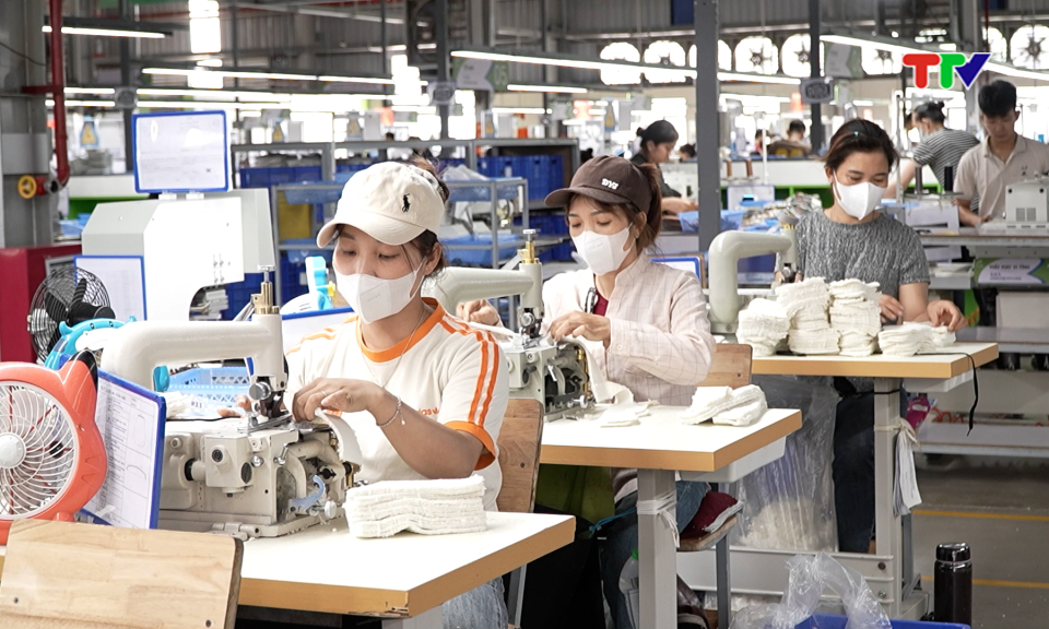 Sản xuất c&ocirc;ng nghiệp giữ vững tăng trưởng