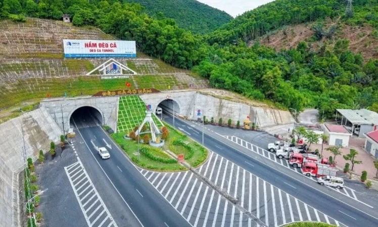 L&agrave;m chủ c&ocirc;ng nghệ, ph&aacute;t triển giải ph&aacute;p cho hầm đường bộ Việt Nam