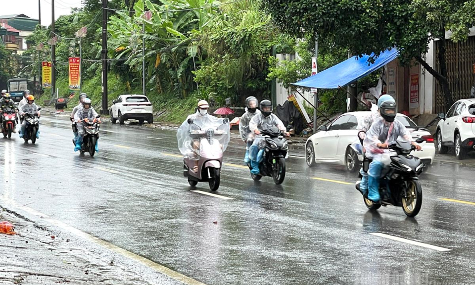 Tuy&ecirc;n Quang cảnh b&aacute;o mưa lớn diện rộng, nguy cơ lũ qu&eacute;t v&agrave; sạt lở đất