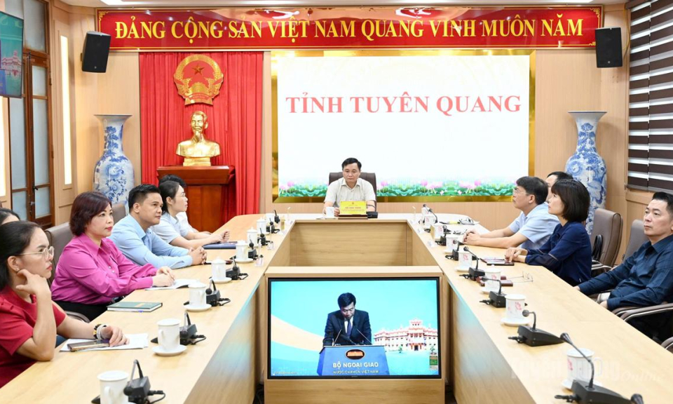 Đổi mới tư duy đối ngoại v&igrave; sự ph&aacute;t triển đất nước
