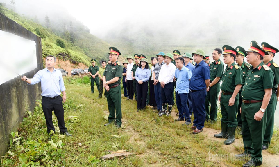 Qu&acirc;n khu 2 v&agrave; tỉnh Tuy&ecirc;n Quang triển khai Dự &aacute;n Đường tuần tra bi&ecirc;n giới
