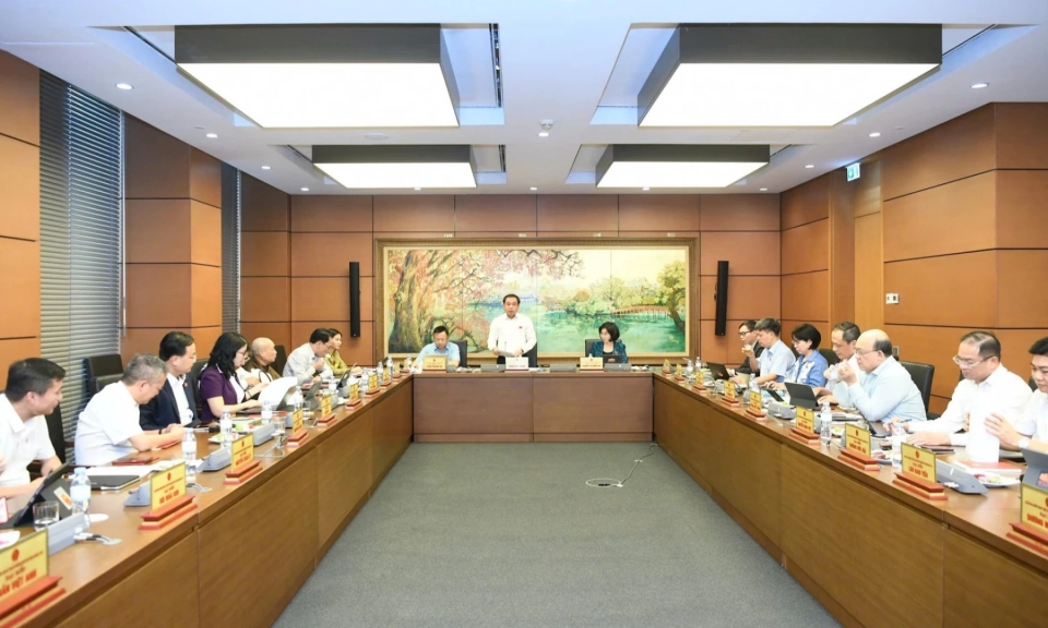Đại biểu Quốc hội kiến nghị tạo &ldquo;v&ugrave;ng an to&agrave;n ph&aacute;p l&yacute;&rdquo; bảo vệ người d&aacute;m đổi mới s&aacute;ng tạo