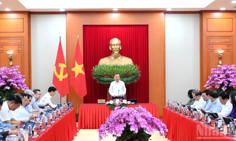 [Ảnh] Phi&ecirc;n họp thứ nhất Ban Chỉ đạo Trung ương về tổng kết thực tiễn v&agrave; nghi&ecirc;n cứu sửa đổi, bổ sung Điều lệ Đảng