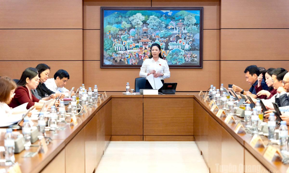 Ng&agrave;y l&agrave;m việc thứ ba Kỳ họp kh&ocirc;ng thường lệ thứ nhất, Quốc hội kh&oacute;a XVI