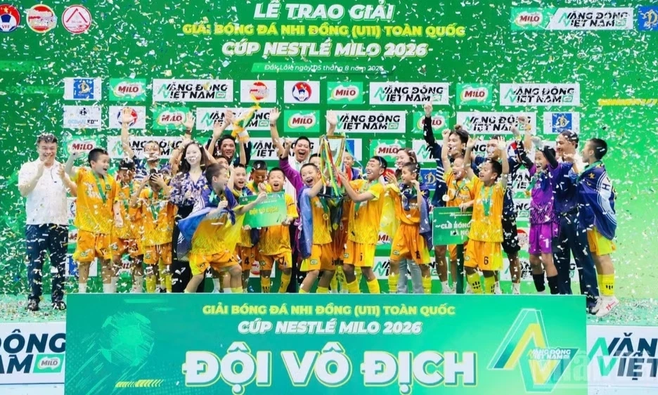 U11 c&acirc;u lạc bộ H&agrave; Nội lần đầu v&ocirc; địch Giải b&oacute;ng đ&aacute; nhi đồng to&agrave;n quốc