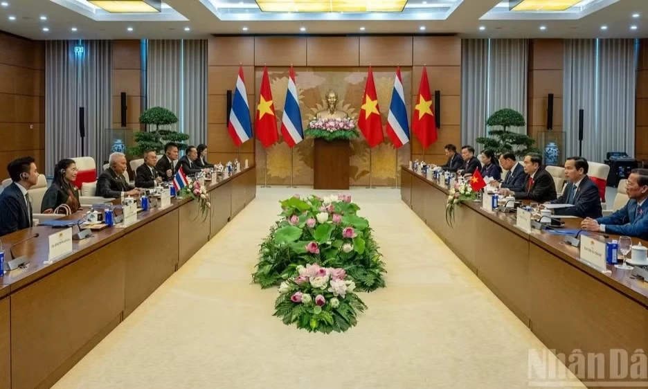 Chủ tịch Quốc hội Trần Thanh Mẫn hội đ&agrave;m với Chủ tịch Quốc hội ki&ecirc;m Chủ tịch Hạ viện Vương quốc Th&aacute;i Lan Sophon Zaram