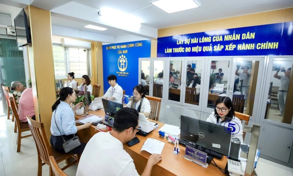 Trẻ dưới 6 tuổi c&oacute; thể l&agrave;m thẻ căn cước khi đăng k&yacute; khai sinh li&ecirc;n th&ocirc;ng