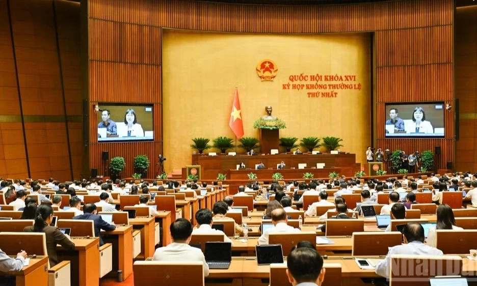 Quốc hội thảo luận dự &aacute;n Luật Ph&aacute;t triển đ&ocirc; thị v&agrave; c&aacute;c dự thảo nghị quyết quan trọng