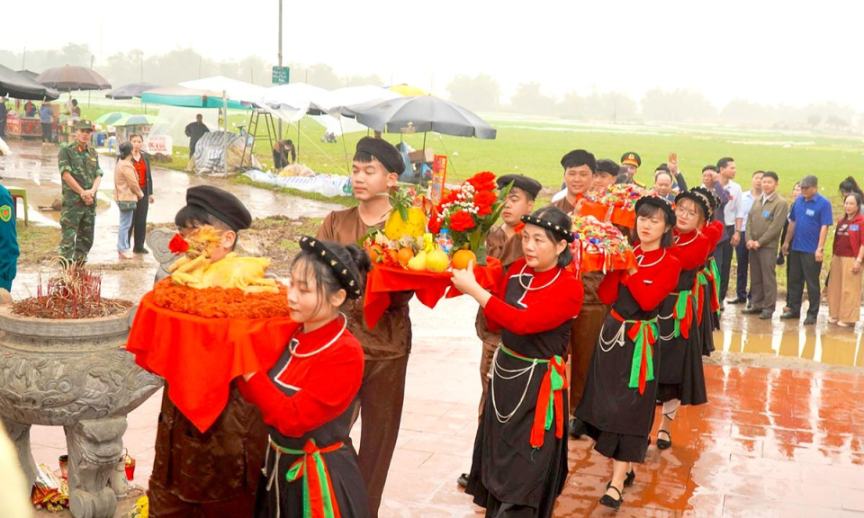 Lắng nghe mạch ngầm Giếng Tanh