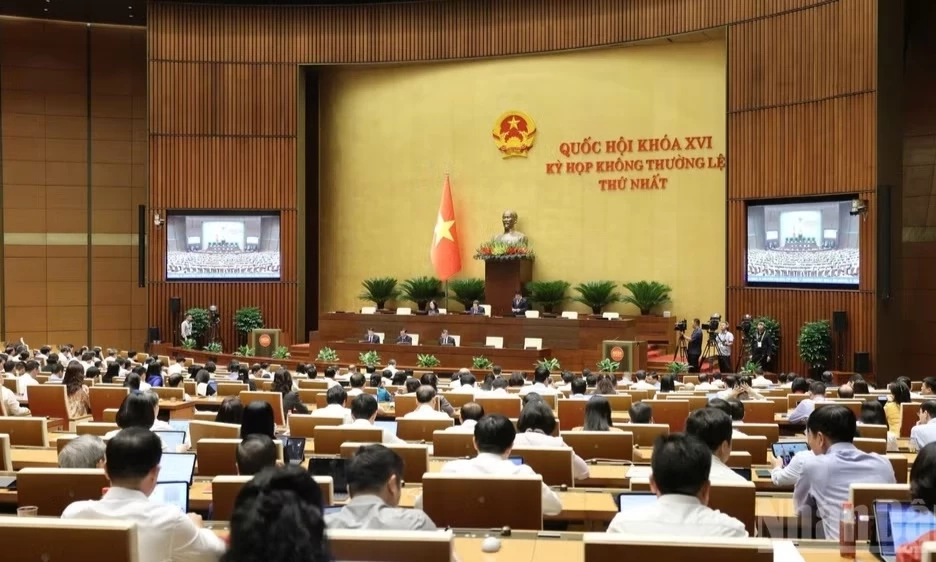 Quốc hội thảo luận ở hội trường về dự &aacute;n Luật Dầu kh&iacute; (sửa đổi)