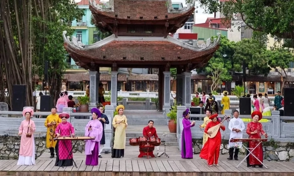 Đột ph&aacute; trong nghệ thuật biểu diễn tại Thủ đ&ocirc; H&agrave; Nội