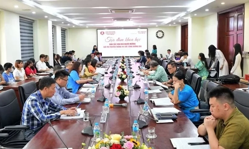 Ph&aacute;t huy gi&aacute; trị văn h&oacute;a người Mường trong đời sống đương đại