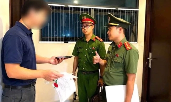Quy định về thời gian th&ocirc;ng b&aacute;o lưu tr&uacute; để tr&aacute;nh bị phạt tiền