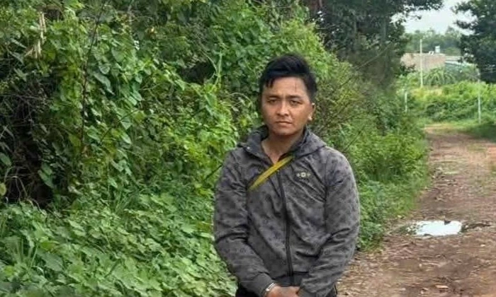 Bắt giữ đối tượng cướp giật t&agrave;i sản của người đi đường ở TPHCM