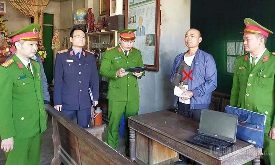 X&acirc;y dựng kỷ cương kh&ocirc;ng gian mạng