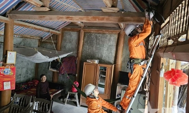 Gi&aacute; điện giờ cao điểm: Cần t&iacute;nh đủ yếu tố d&acirc;n sinh