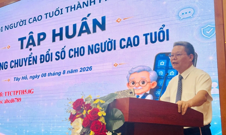 Người cao tuổi tự tin, chủ động ứng dụng c&ocirc;ng nghệ số