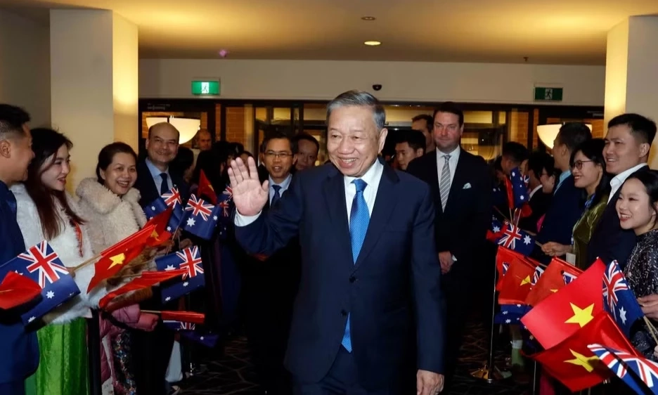 Tổng B&iacute; thư, Chủ tịch nước T&ocirc; L&acirc;m đến thủ đ&ocirc; Canberra, tiếp tục chuyến thăm Australia