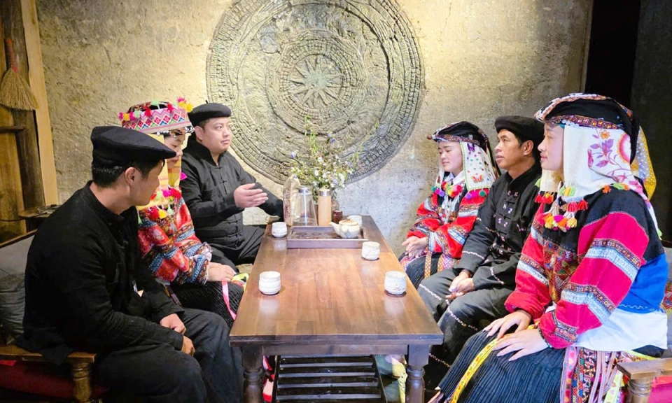 K&eacute;o &ldquo;sao&rdquo; về l&agrave;ng