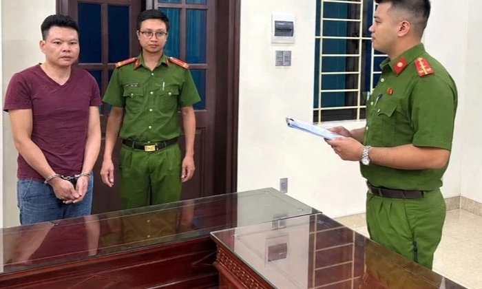 Khởi tố người giả danh c&aacute;n bộ Sở T&agrave;i nguy&ecirc;n v&agrave; M&ocirc;i trường chiếm đoạt 340 triệu đồng