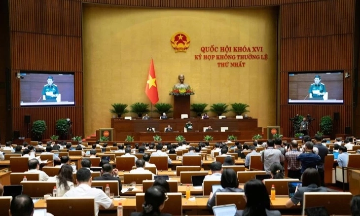 Đại biểu Quốc hội đề xuất t&aacute;ch chức danh B&iacute; thư Đảng ủy x&atilde; v&agrave; Ch&iacute;nh trị vi&ecirc;n Ban Chỉ huy qu&acirc;n sự x&atilde;