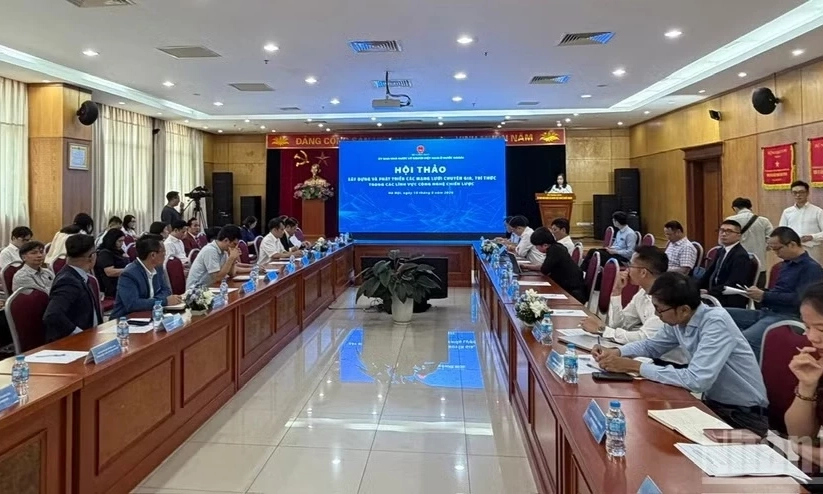 X&acirc;y dựng v&agrave; ph&aacute;t triển c&aacute;c mạng lưới chuy&ecirc;n gia, tr&iacute; thức trong c&aacute;c lĩnh vực c&ocirc;ng nghệ chiến lược