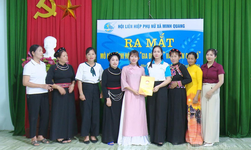 Minh Quang ra mắt c&aacute;c m&ocirc; h&igrave;nh chuyển đổi số v&agrave; "Phi&ecirc;n chợ số"