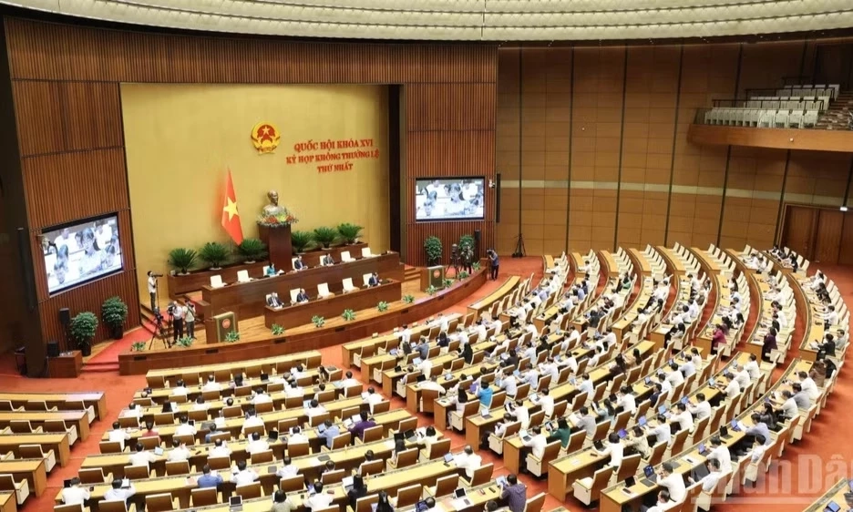 Quốc hội thảo luận ở hội trường việc th&agrave;nh lập th&agrave;nh phố Quảng Ninh, th&agrave;nh phố Bắc Ninh