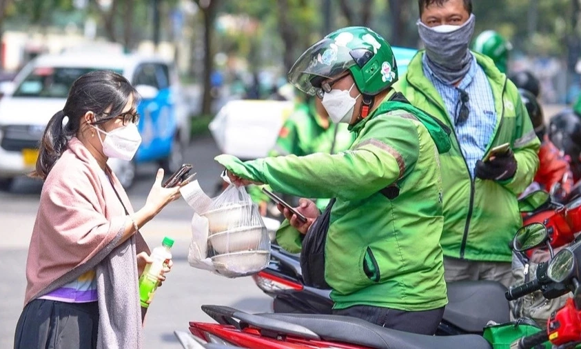 T&aacute;i sử dụng bao b&igrave; để bảo vệ m&ocirc;i trường