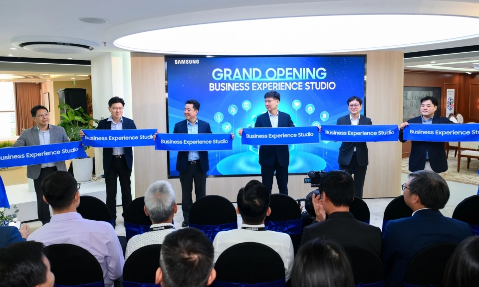 Samsung mở kh&ocirc;ng gian trải nghiệm c&ocirc;ng nghệ